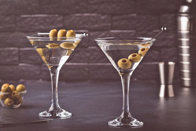 HISTORY FACTS * The ad that changed advertising * 3_HF_golden-age-of-advertising_martini