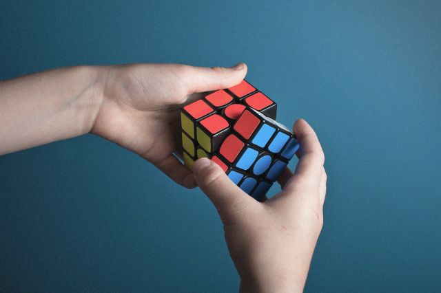 HISTORY FACTS * This toy took the world by storm in 1959 * 5_HF_Popular-20th-century-toys_rubiks-cube